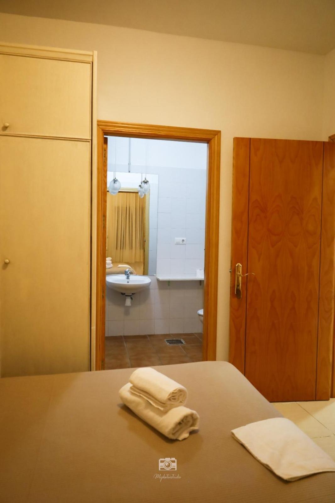 Hospedium Dlj Hostal Ben Nassar Arjona المظهر الخارجي الصورة